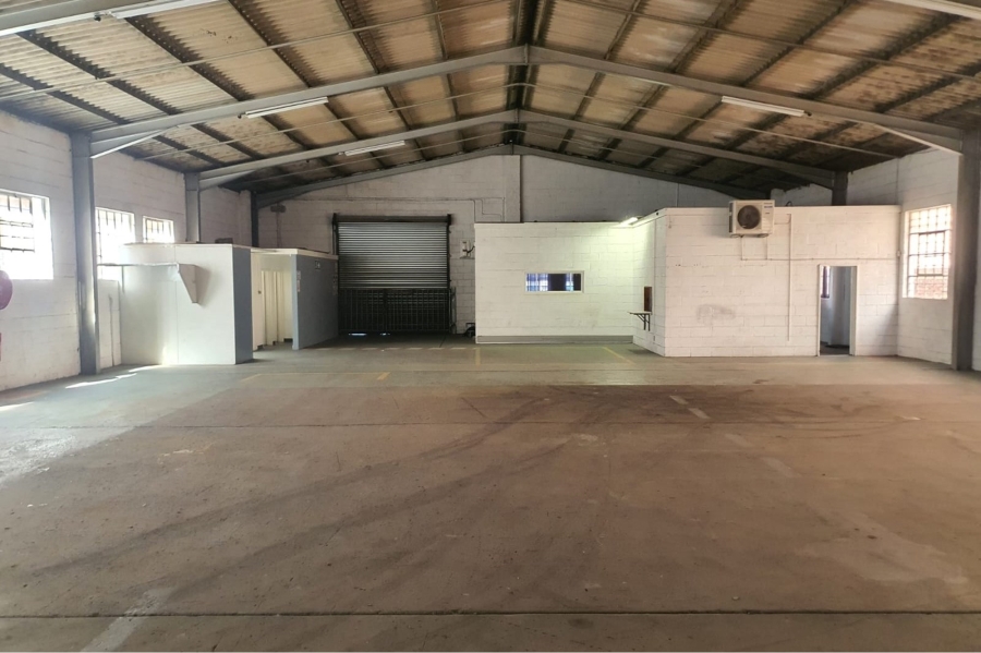 To Let commercial Property for Rent in Sidwell Eastern Cape